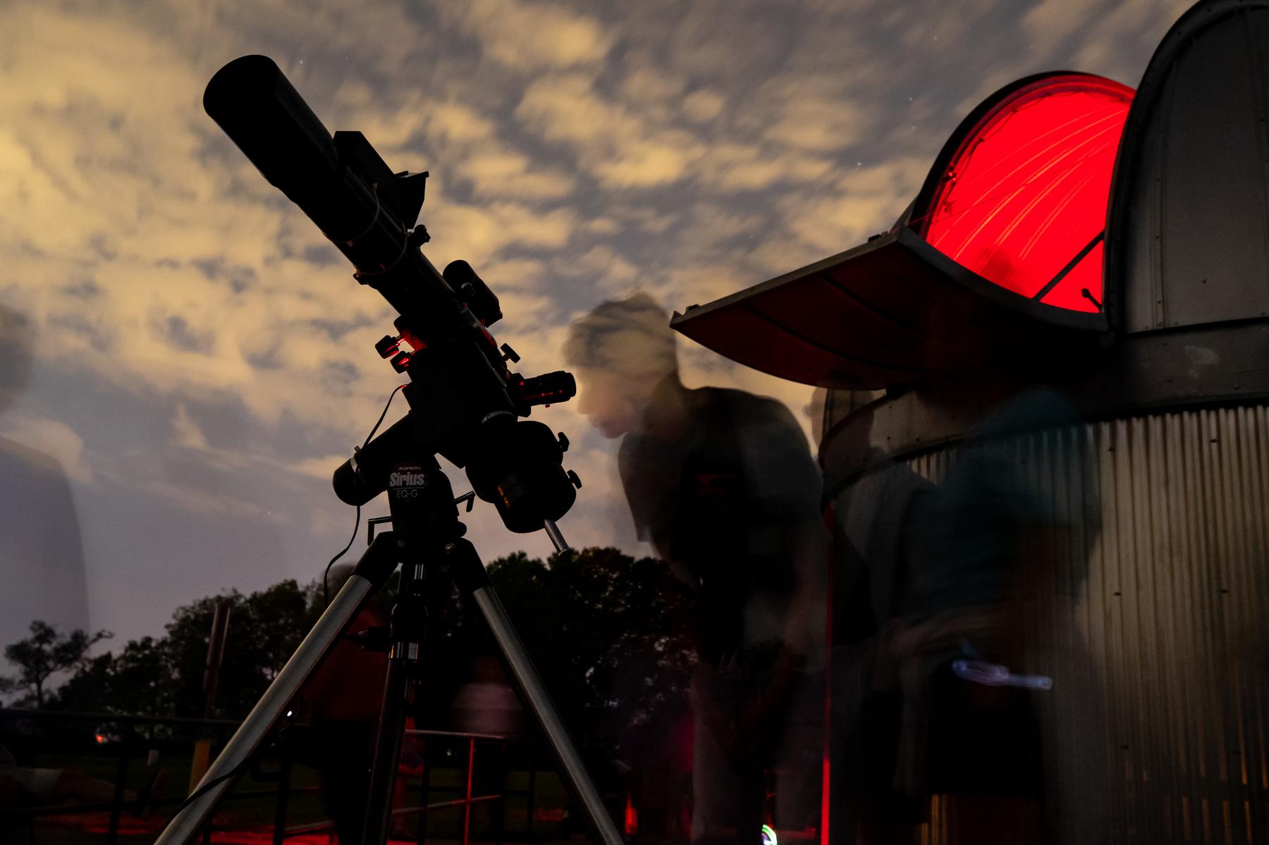 Austin Peay State University’s Department of Physics, Engineering and Astronomy gave children and adult astronomy enthusiasts a chance to observe Saturn, Jupiter, star clusters and nebulae at the university’s observatory on Saturday, Sept. 17. 