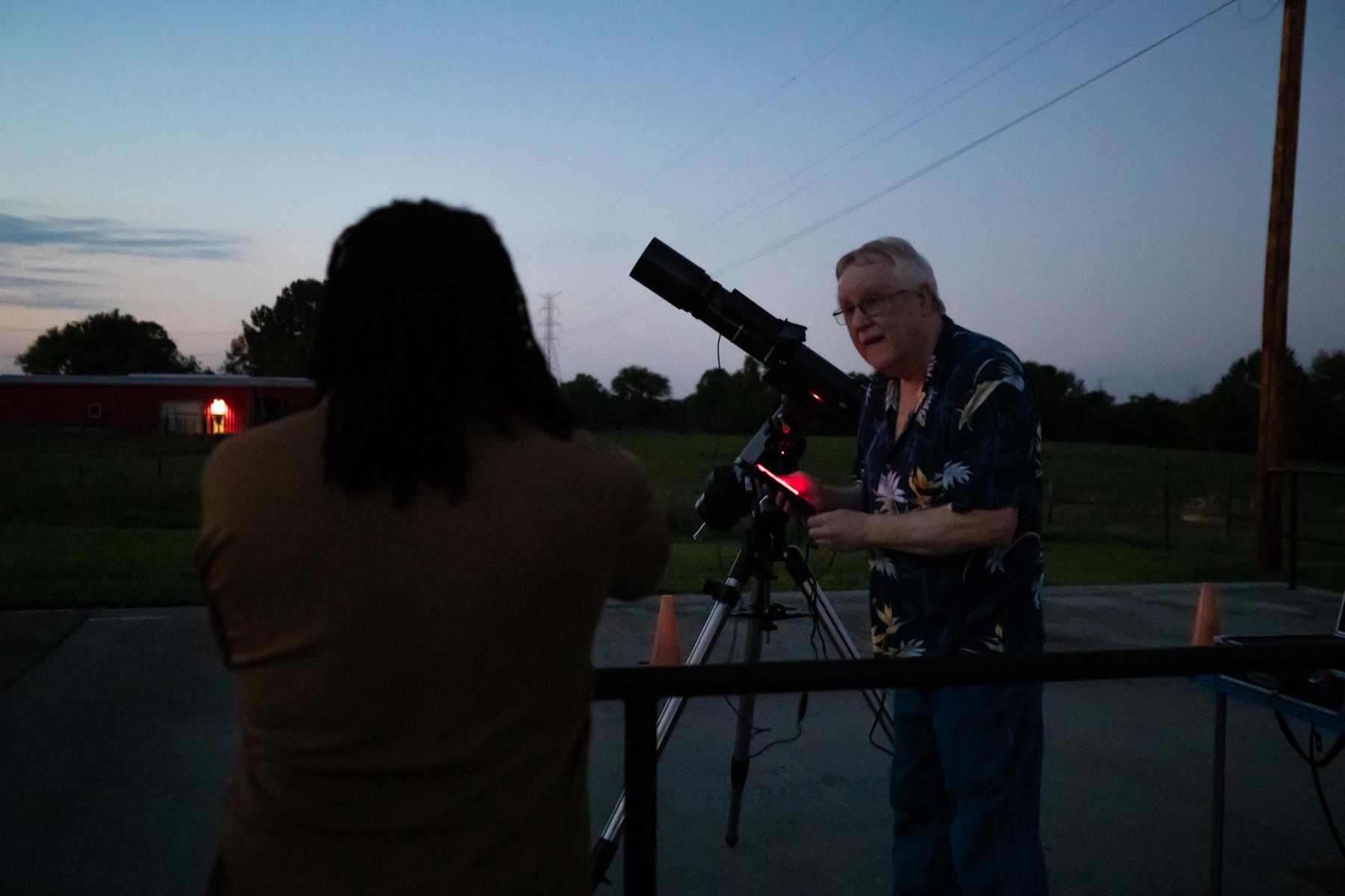 Austin Peay State University’s Department of Physics, Engineering and Astronomy gave children and adult astronomy enthusiasts a chance to observe Saturn, Jupiter, star clusters and nebulae at the university’s observatory on Saturday, Sept. 17. 