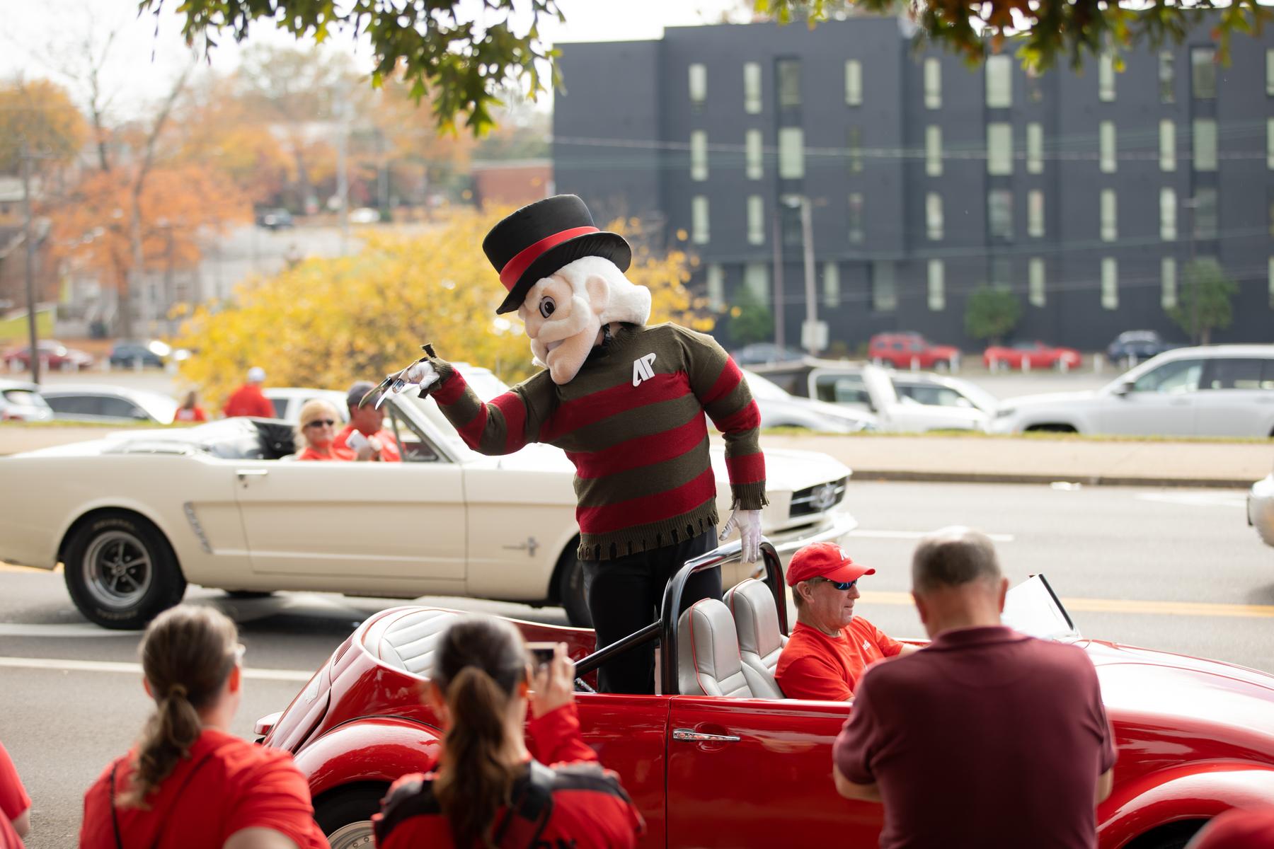 Austin Peay opens annual Homecoming Parade to community organizations